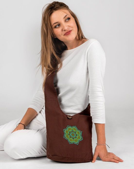 Oříšková kabelka Michaela Gautam Lotus s výšivkou Oříšková kabelka Michaela Gautam Lotus s výšivkou