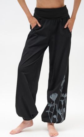 Černé kalhoty Michaela Gautam Ghasako