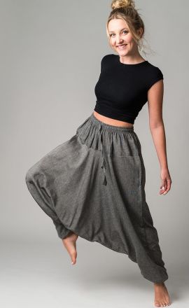 Šedé harémky Michaela Gautam Aladin