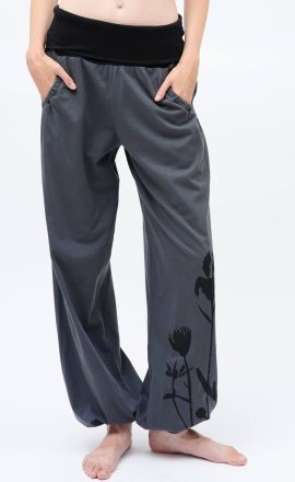 Šedé kalhoty Michaela Gautam Ghasako